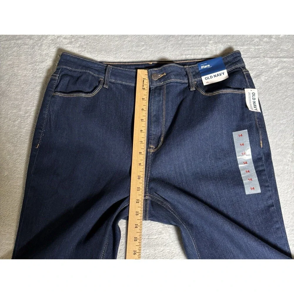 Old Navy Women’s Size 14 High-Waisted Wow Flare Dark Rinse Jeans - Picture 6 of 12